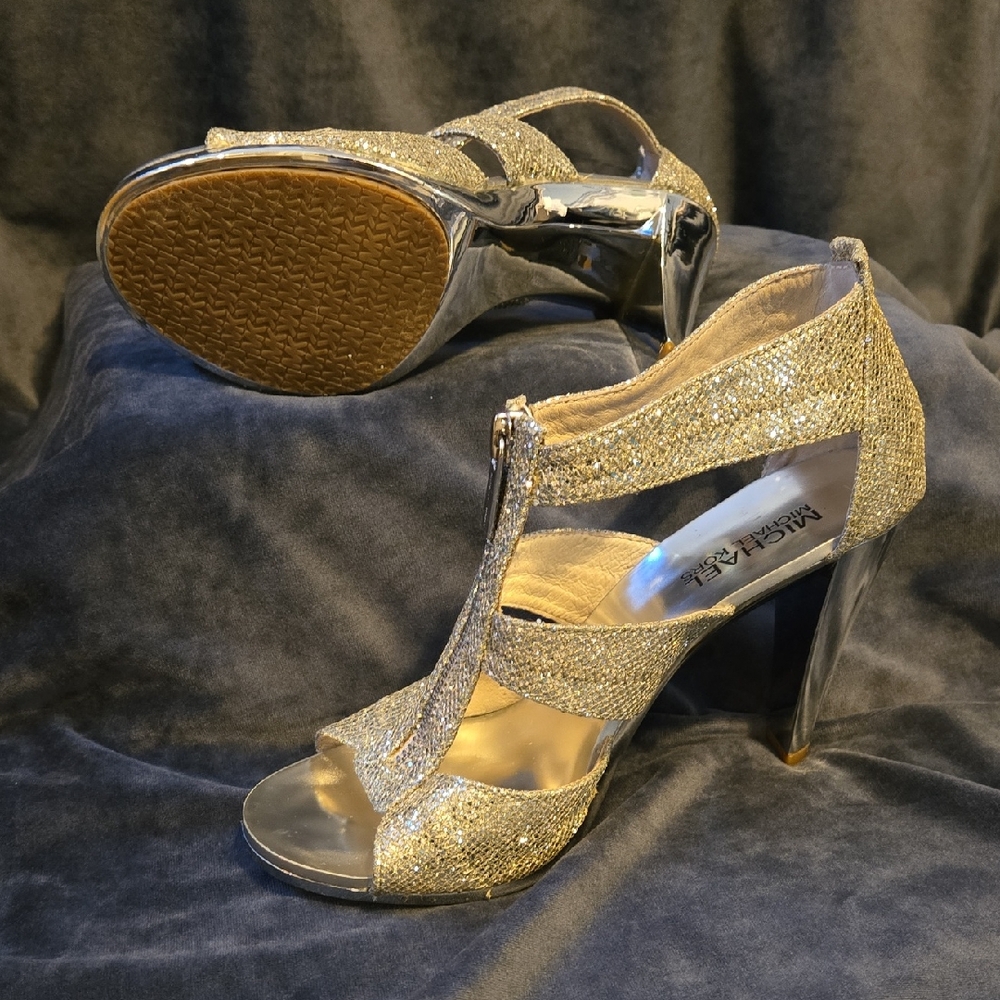 MICHAEL KORS Womens Silver Heels